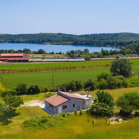 Irena Villa