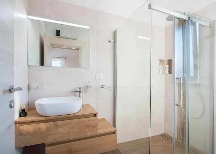 빌라 Irena